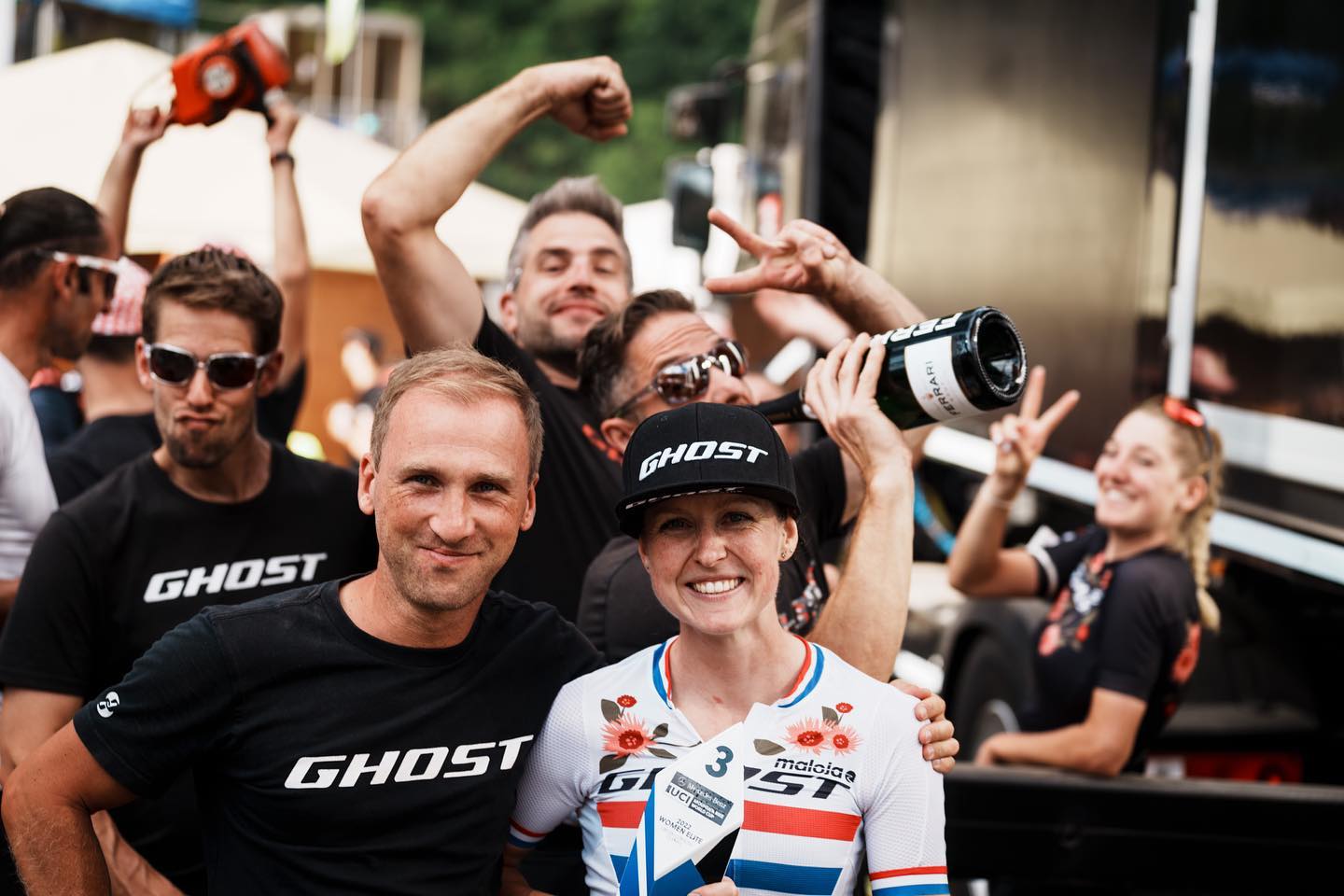 'Breaking the Tape', um olhar sobre a época da equipa GHOST Factory ...