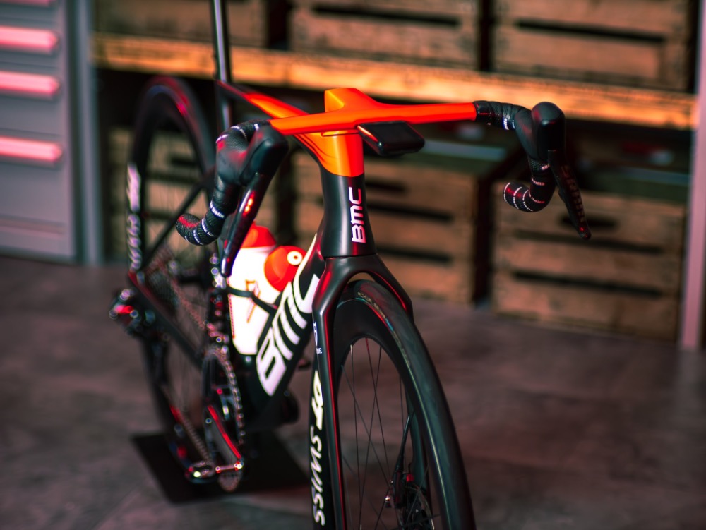 imagem-tudor-pro-cycling-bmc-teammachine